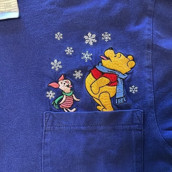 Vintage DISNEY STORE Blue Long Sleeve Embroidered Pooh & Piglet w Snowflakes SM - Picture 6 of 7